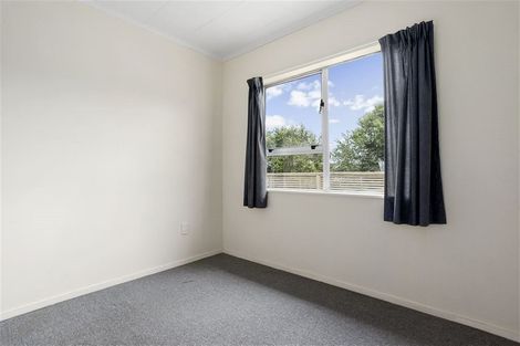 Photo of property in 25 Tawa Road, Te Atatu Peninsula, Auckland, 0610