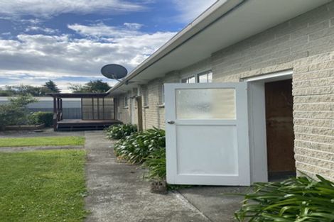 Photo of property in 14 Papawai Road, Greytown, 5712
