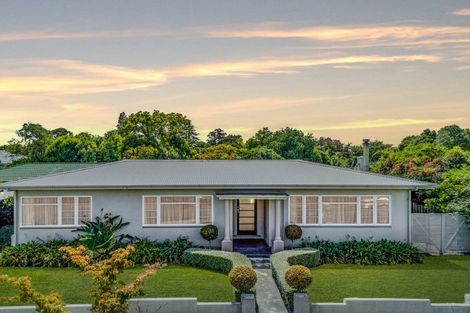 Photo of property in 98 Duchess Crescent, Mayfair, Hastings, 4122