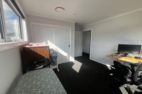 Photo of property in 14 Hokioi Drive, Kenepuru, Porirua, 5022