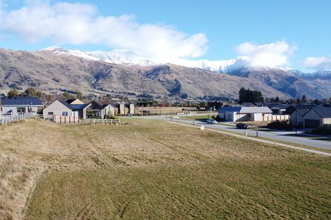 Photo of property in 10 Doug Ledgerwood Drive, Wanaka, 9305
