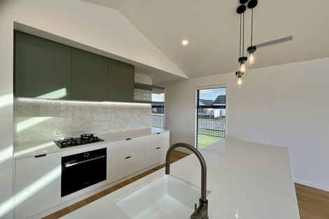 Photo of property in 16 Oriel Way, Rolleston, 7614