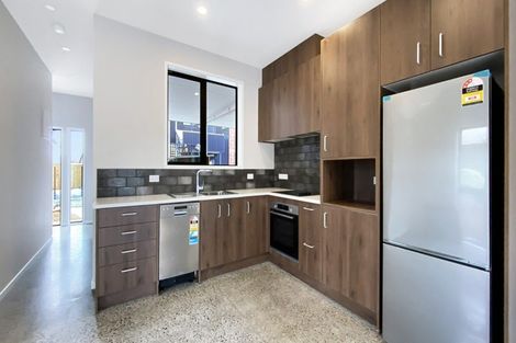 Photo of property in 2 Whakarato Way, Takanini, 2112