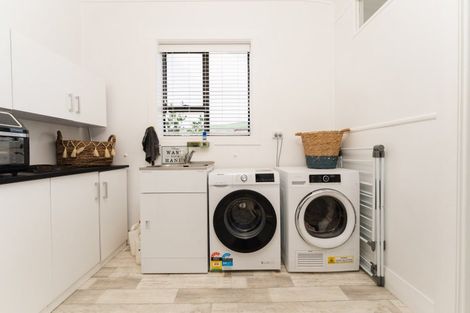 Photo of property in 220 Gordon Road, Mosgiel, 9024