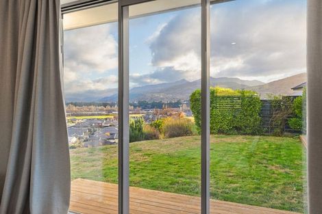 Photo of property in 3 Shipton Court, Lower Shotover, Queenstown, 9304