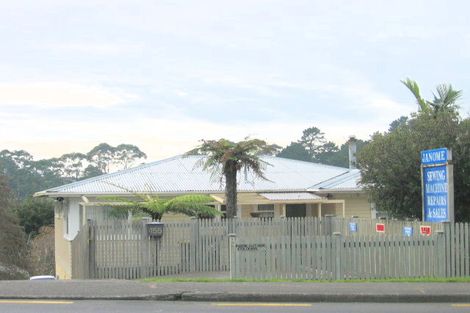 Photo of property in 155 Don Buck Road, Massey, Auckland, 0614