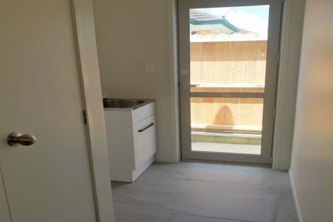 Photo of property in 9 Sandspit Road, Waiuku, 2123