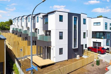 Photo of property in 1/16 Hewlett Road, Massey, Auckland, 0614