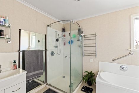 Photo of property in 8 Lismore Street, Strandon, New Plymouth, 4312