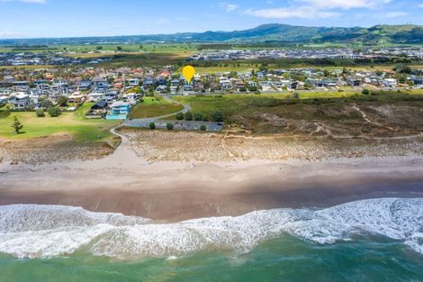 Photo of property in 1008 Papamoa Beach Road, Papamoa Beach, Papamoa, 3118