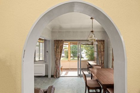 Photo of property in 12 Anzac Avenue, Onekawa, Napier, 4110