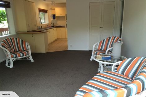 Photo of property in 2/17 Havenwood Place, Birkenhead, Auckland, 0626