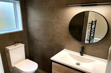 Photo of property in 28 Kokiri Street, Te Atatu South, Auckland, 0610