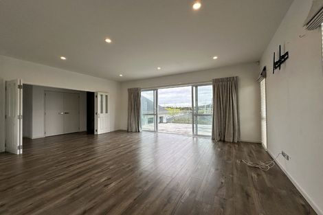 Photo of property in 9 Kaipuke Crescent, Gulf Harbour, Whangaparaoa, 0930