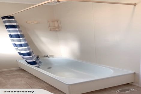 Photo of property in 20 Lake Road, Northcote, Auckland, 0627