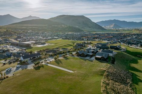 Photo of property in 22 Cunninghams Drive, Jacks Point, Queenstown, 9371