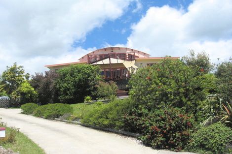 Photo of property in 17 Dudley Crescent, Cable Bay, 0420