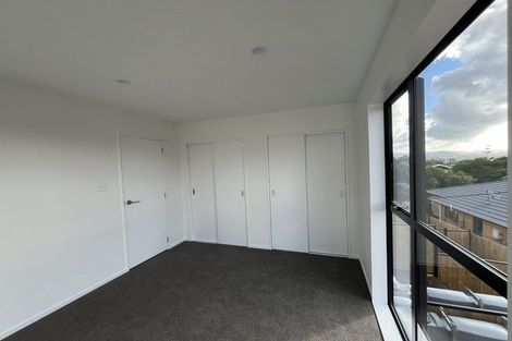 Photo of property in 43 Raupeti Lane, Henderson, 0612