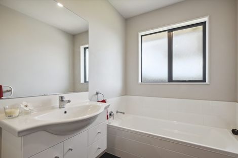 Photo of property in 5 Wisteria Lane, Rangiora, 7400