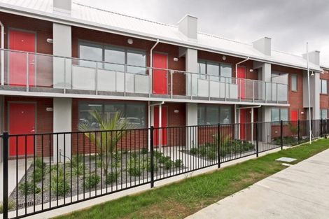 Photo of property in 6/26 Railway Street West, Papakura, 2110