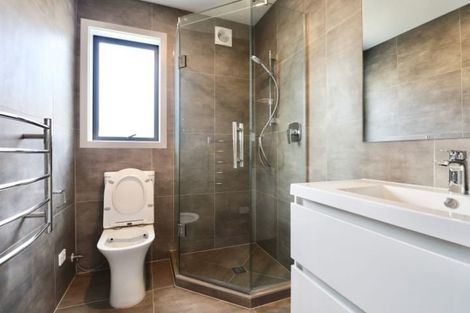 Photo of property in 210a Forrest Hill Road, Forrest Hill, Auckland, 0620