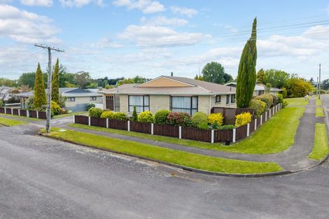Photo of property in 74 Ormond Street, Woodville, 4920