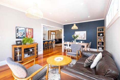 Photo of property in 117 Vigor Brown Street, Napier South, Napier, 4110