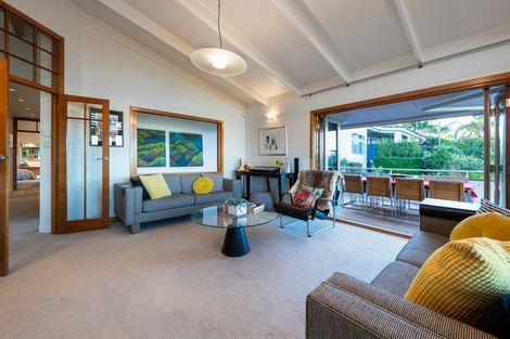 Photo of property in 43 Aotearoa Terrace, Murrays Bay, Auckland, 0630