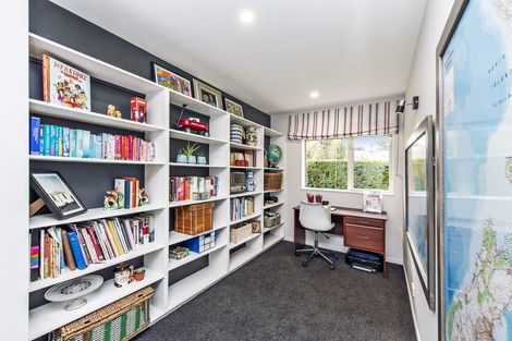 Photo of property in 18 Queen Street, Coalgate, 7673