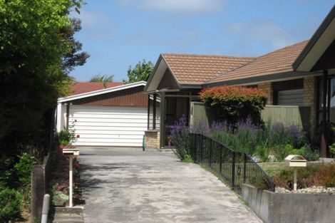 Photo of property in 59 Karnak Crescent, Russley, Christchurch, 8042