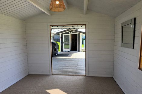 Photo of property in 1 Dawson Place, Cooks Beach, 3591