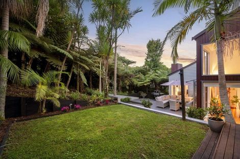Photo of property in 73m Park Rise, Campbells Bay, Auckland, 0630