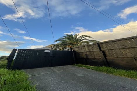 Photo of property in 255 Don Buck Road, Massey, Auckland, 0614