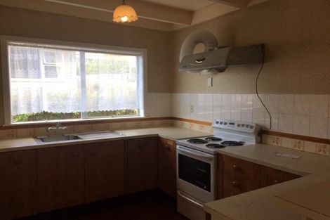 Photo of property in 1/51 Ellice Road, Totara Vale, Auckland, 0629