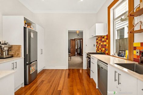 Photo of property in 160a Tasman Street, Mount Cook, Wellington, 6021