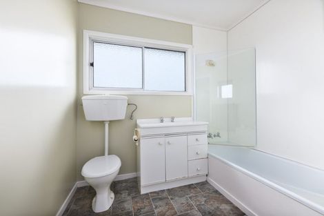 Photo of property in 1/62 Rua Road, Glen Eden, Auckland, 0602