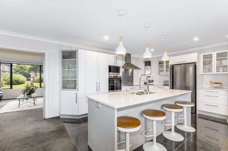 Photo of property in 73 Aotea Drive, Aotea, Porirua, 5024