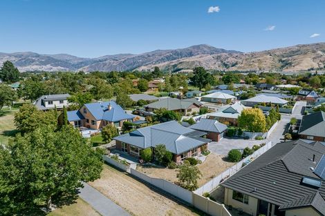 Photo of property in 35 Cairnmuir Crescent, Cromwell, 9310