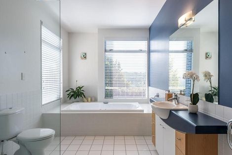 Photo of property in 9 Caughley Grove, Karori, Wellington, 6012