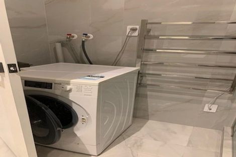 Photo of property in 10 Haku Road, Flat Bush, Auckland, 2019