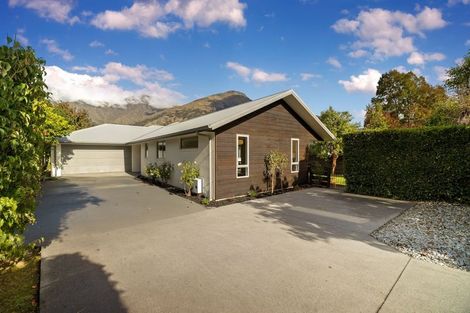 Photo of property in 42 Sylvan Street, Lake Hayes, Queenstown, 9304