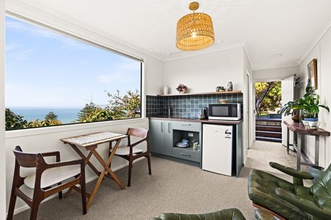 Photo of property in 18 Hukarere Road, Bluff Hill, Napier, 4110