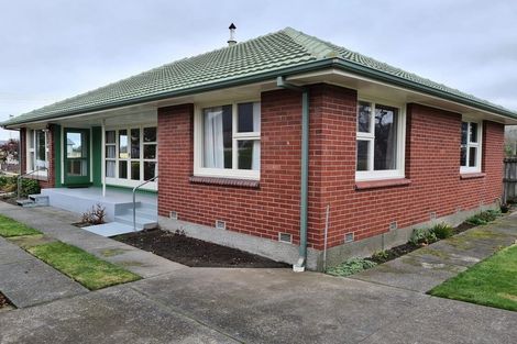 Photo of property in 12 Clouston Street, Saint Martins, Christchurch, 8022