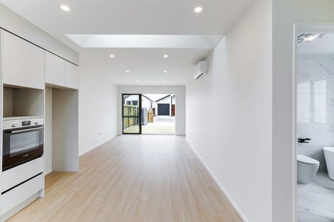 Photo of property in 10 Taiororua Avenue, Massey, Auckland, 0614