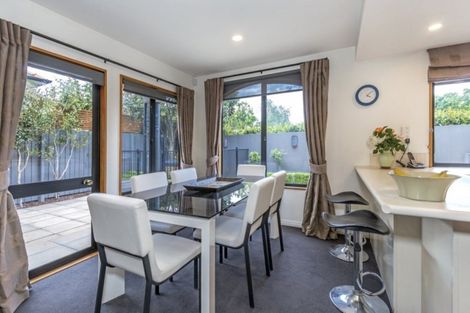 Photo of property in 135 Fendalton Road, Fendalton, Christchurch, 8052