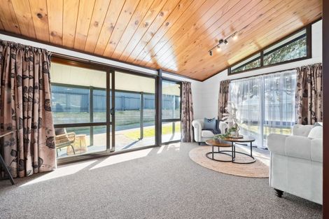 Photo of property in 3 Tasman Road, Otaki Beach, Otaki, 5512