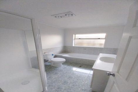 Photo of property in 182a Rathgar Road, Henderson, Auckland, 0610