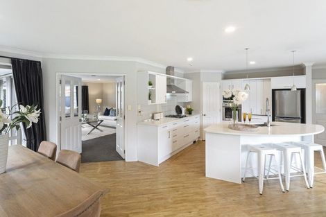 Photo of property in 37 Hussey Road, Harewood, Christchurch, 8051