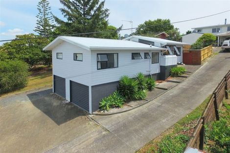 Photo of property in 10b Penton Road, Stanmore Bay, Whangaparaoa, 0932