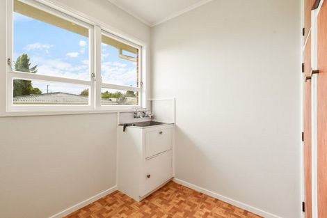 Photo of property in 16 Elliott Crescent, Owhata, Rotorua, 3010